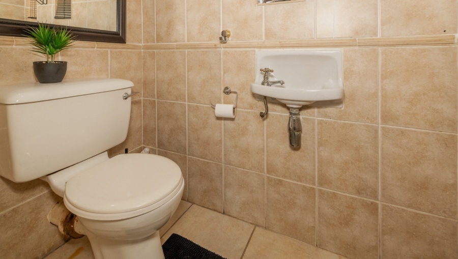 4 Bedroom Property for Sale in Wilkoppies North West
